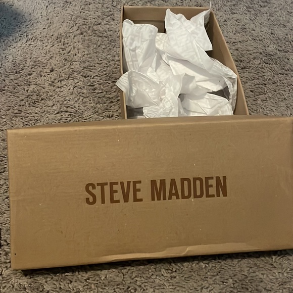 Brand new never been worn Steve Madden clear slip on heels - Picture 6 of 7